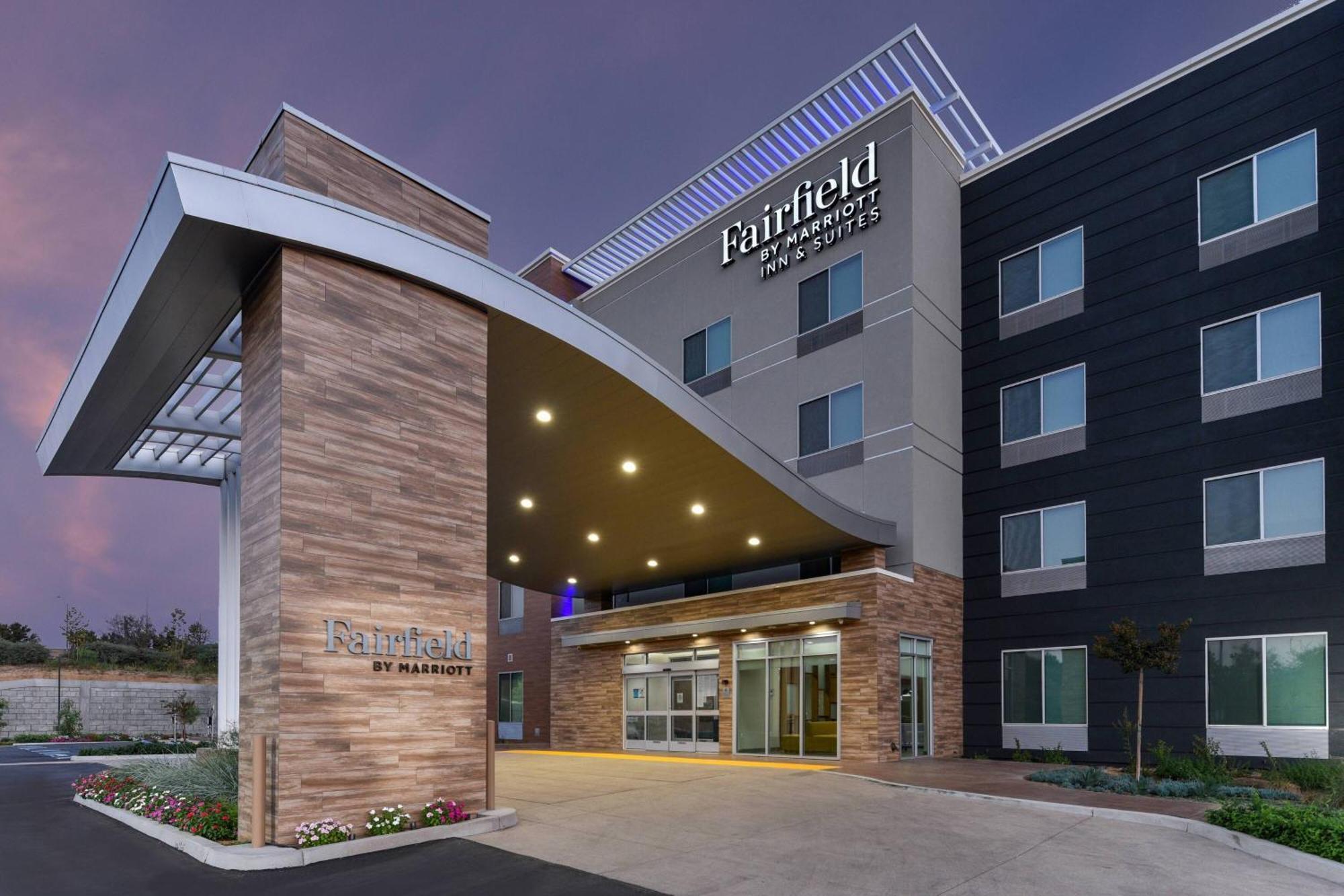 Fairfield Inn & Suites By Marriott Moorpark Ventura County Exterior photo